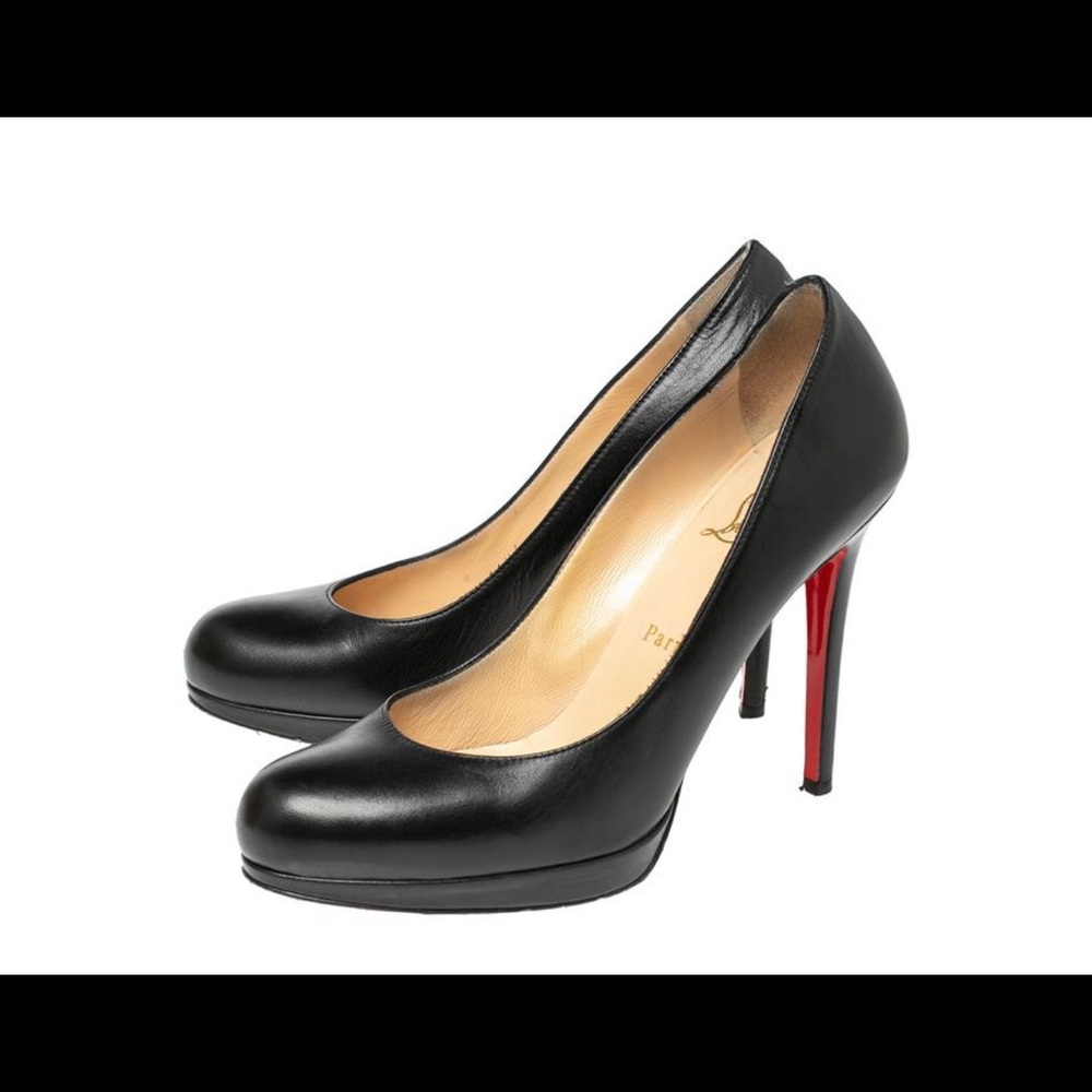 Christian Louboutin New Simple Leather Pumps
